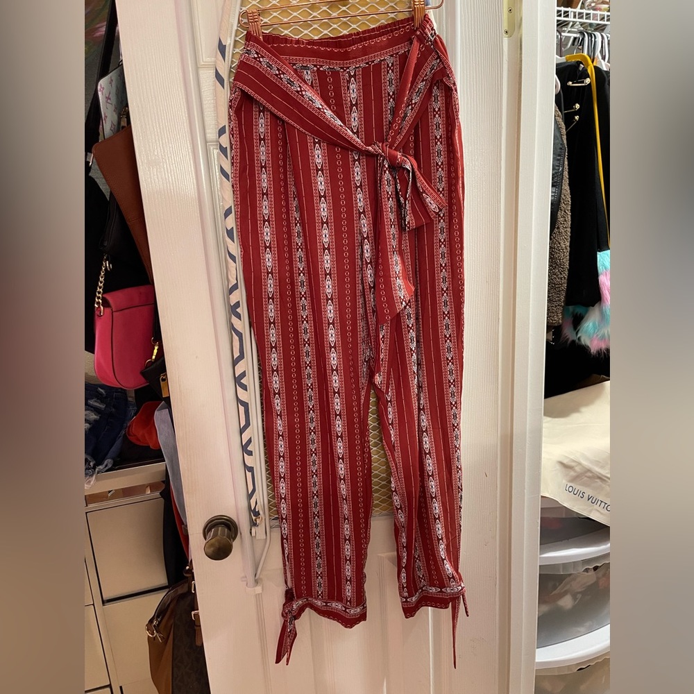 BELTED BOHO PANTS WITH SIDE SLITS